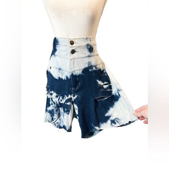 Thrill Jeans Lighweight Tie-Dye Distressed Denim Shorts - Picture 1 of 9